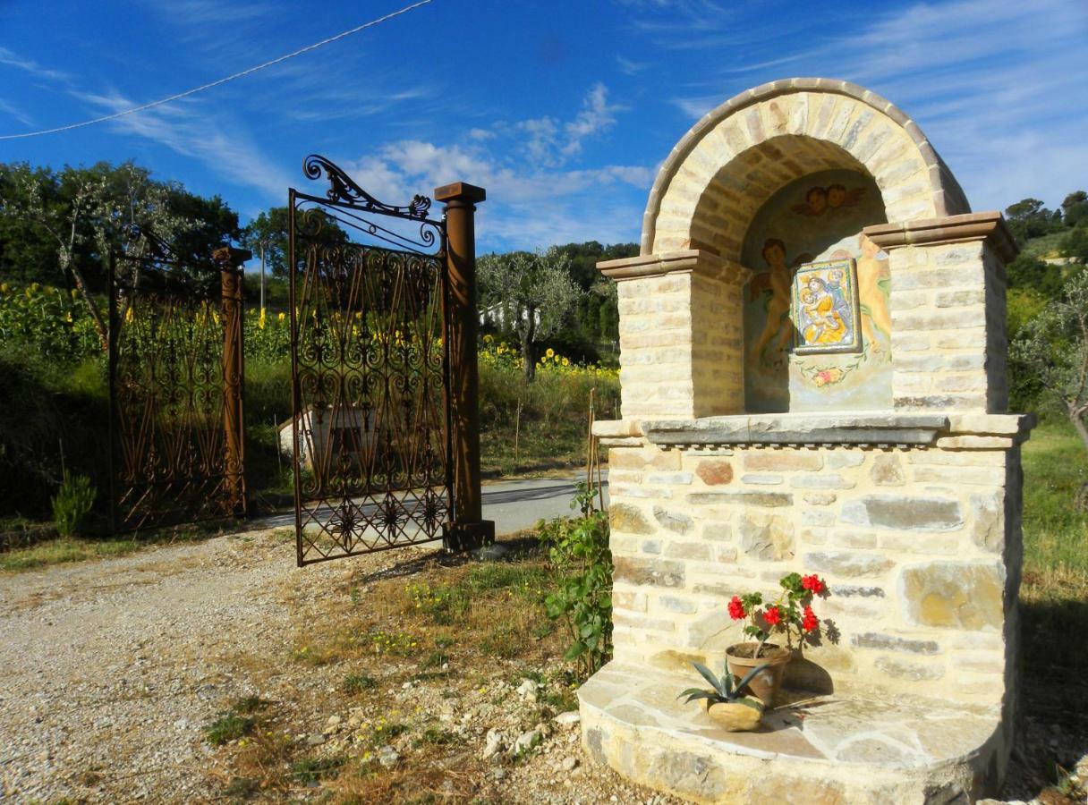Appartamenti Verde Collina Umbra Bevagna Exteriér fotografie