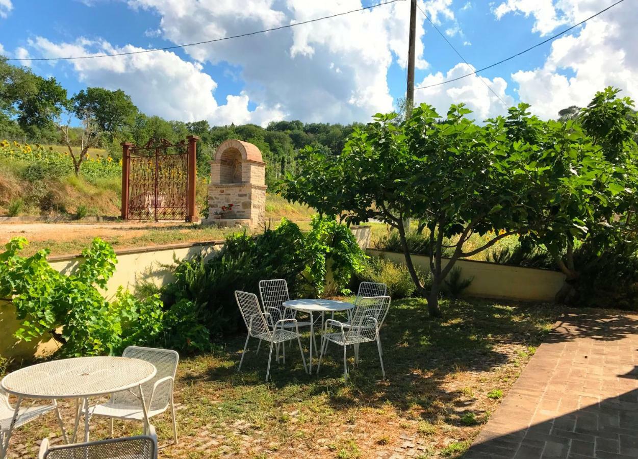 Appartamenti Verde Collina Umbra Bevagna Exteriér fotografie